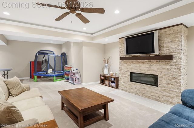 3177 Saint James Court, Oakland Charter Township, MI 48306