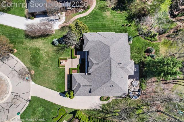 3177 Saint James Court, Oakland Charter Township, MI 48306