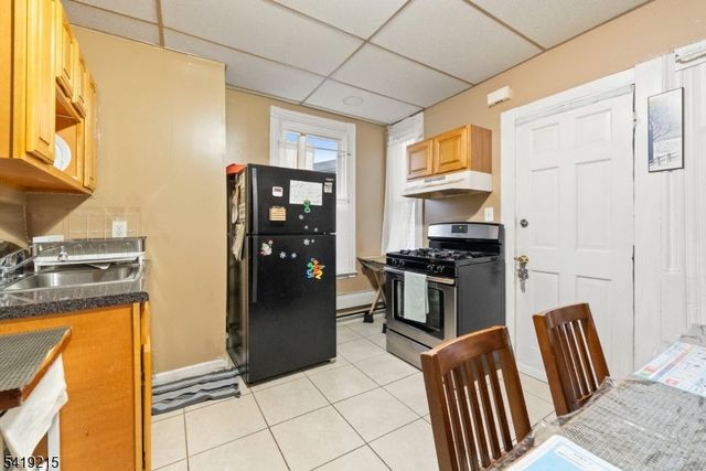 21 Olive St, Paterson City, NJ 07501