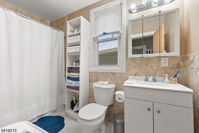 21 Olive St, Paterson City, NJ 07501