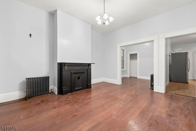 21 Olive St, Paterson City, NJ 07501