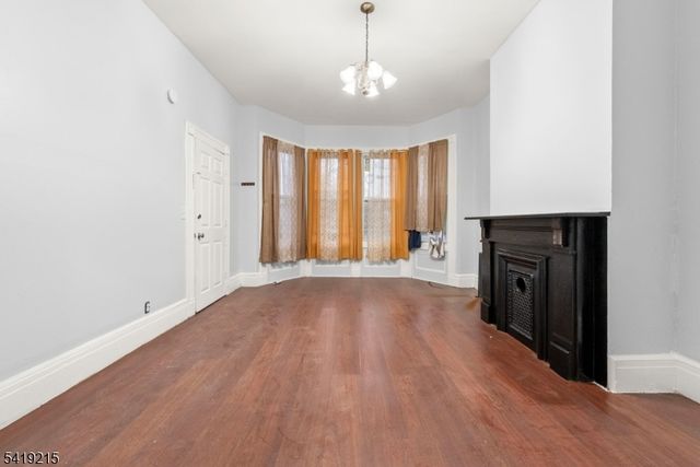 21 Olive St, Paterson City, NJ 07501