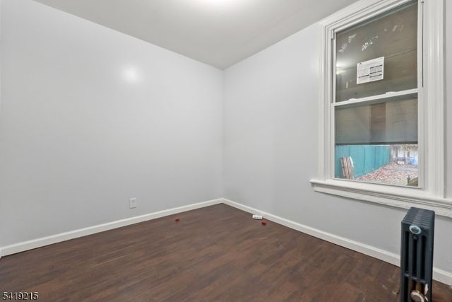 21 Olive St, Paterson City, NJ 07501
