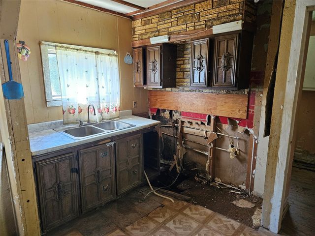 103 Canyon Drive, Whitney, TX 76692