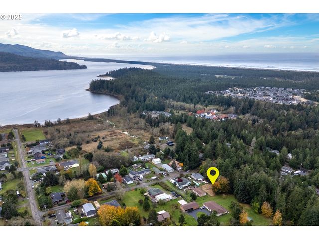 11000 SEAMONT Way, Nehalem, OR 97131