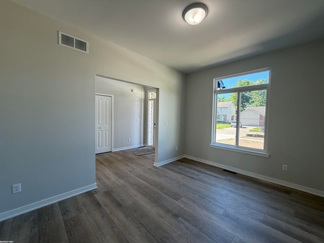 30343 Weathervane Woods Drive, New Haven, MI 48048