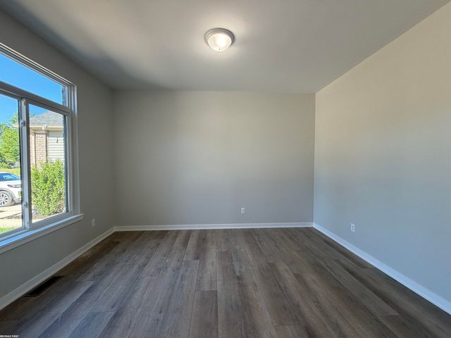 30343 Weathervane Woods Drive, New Haven, MI 48048