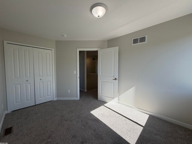 30343 Weathervane Woods Drive, New Haven, MI 48048