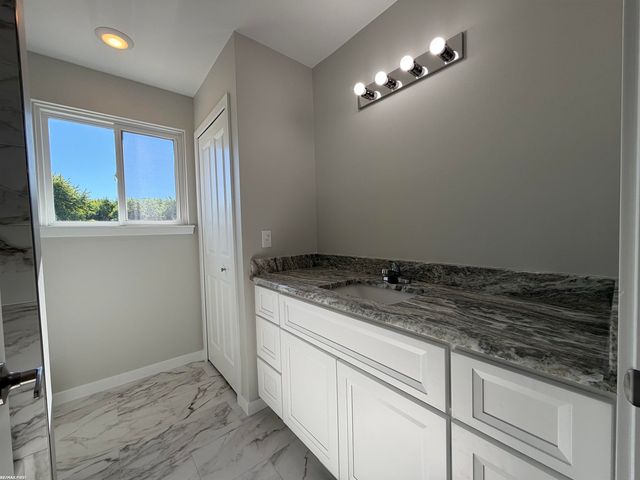 30343 Weathervane Woods Drive, New Haven, MI 48048