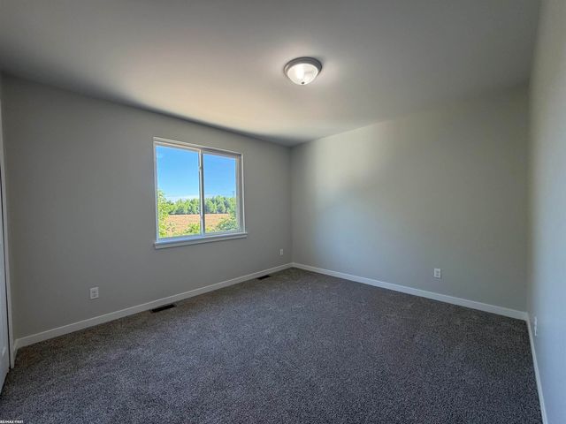 30343 Weathervane Woods Drive, New Haven, MI 48048