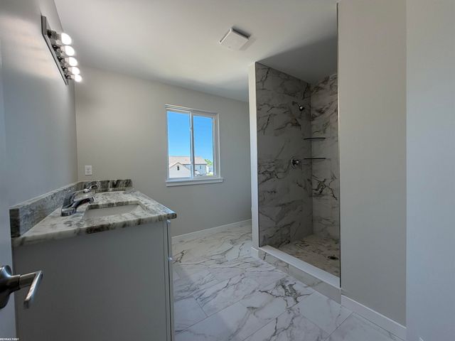 30343 Weathervane Woods Drive, New Haven, MI 48048