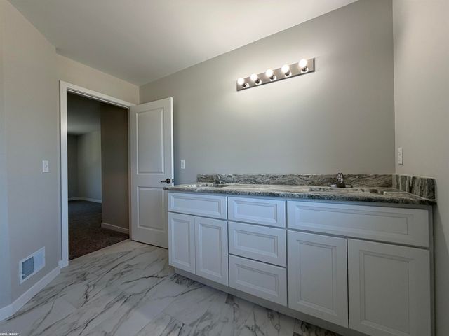 30343 Weathervane Woods Drive, New Haven, MI 48048