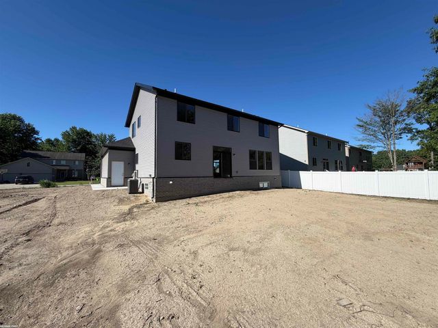 30343 Weathervane Woods Drive, New Haven, MI 48048