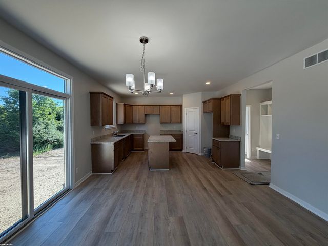 30343 Weathervane Woods Drive, New Haven, MI 48048