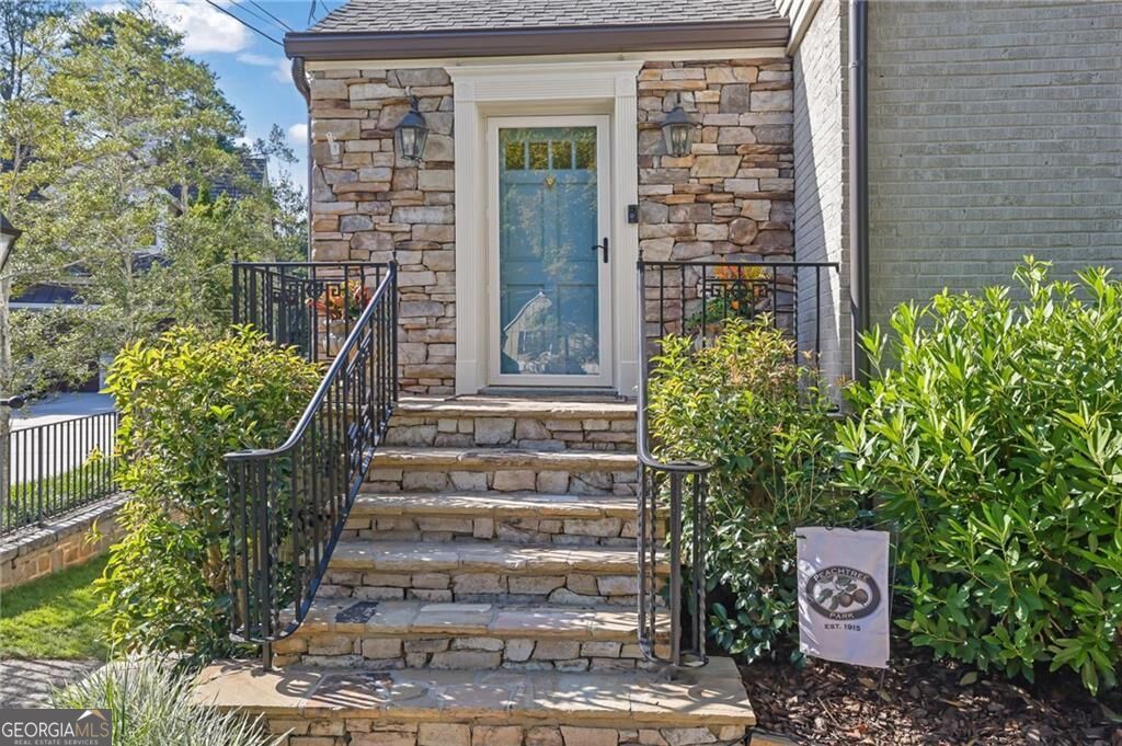 656 Darlington Road NE, Atlanta, GA 30305 — photo 4