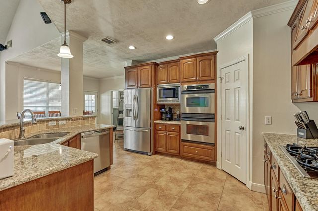 7627 Water Wood Trail, Humble, TX 77346