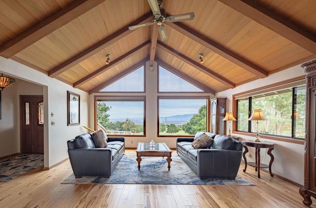 310 Mesa Road, Salinas, CA 93908