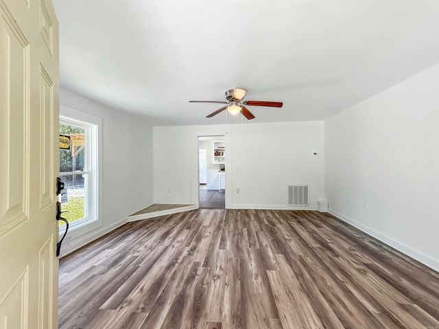 1800 SEVENTH Street, Hot Springs, AR 71913
