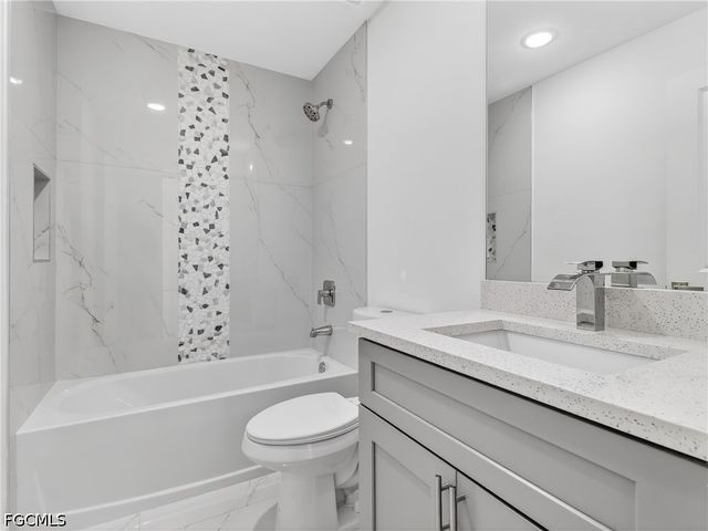 814 Milano AVE S, Lehigh Acres, FL 33974