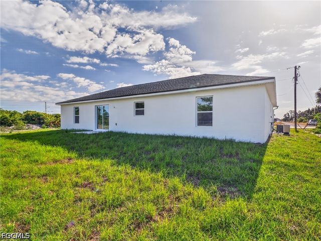 814 Milano AVE S, Lehigh Acres, FL 33974
