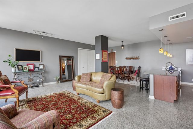 418 6th Avenue 1104, Des Moines, IA 50309