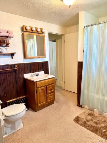 602 Belleview Ave, La Junta, CO 81050