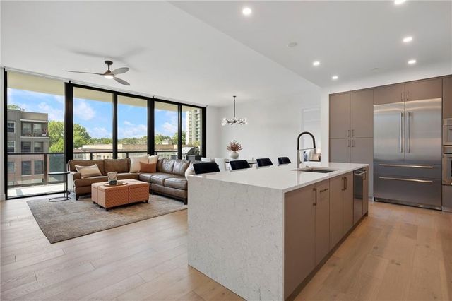 2425 Peachtree Road NE 511, Atlanta, GA 30305