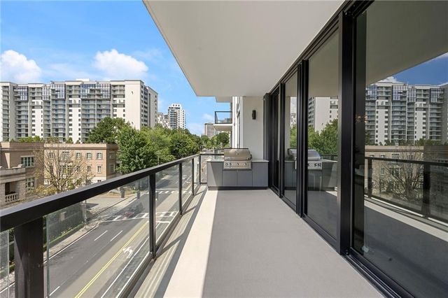 2425 Peachtree Road NE 511, Atlanta, GA 30305