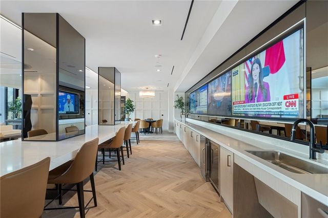 2425 Peachtree Road NE 511, Atlanta, GA 30305