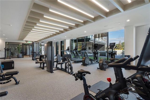 2425 Peachtree Road NE 511, Atlanta, GA 30305
