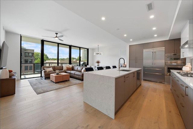 2425 Peachtree Road NE 511, Atlanta, GA 30305