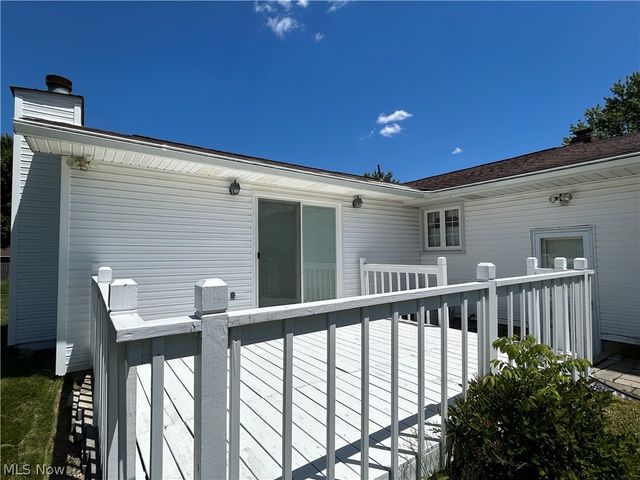 172 Lake Shore Drive, Struthers, OH 44471