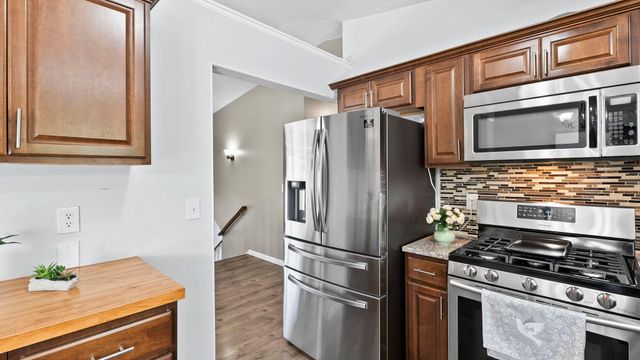 11610 Louisiana Avenue N, Champlin, MN 55316