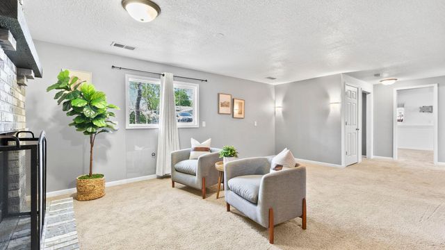 11610 Louisiana Avenue N, Champlin, MN 55316