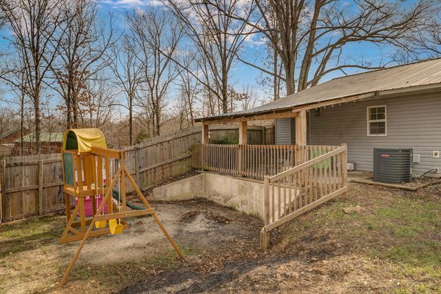 79 Crystal Lane, Galena, MO 65656