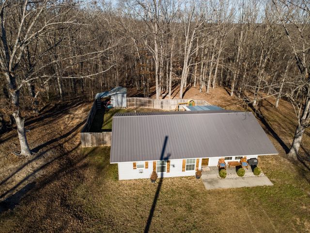 79 Crystal Lane, Galena, MO 65656