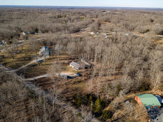 79 Crystal Lane, Galena, MO 65656