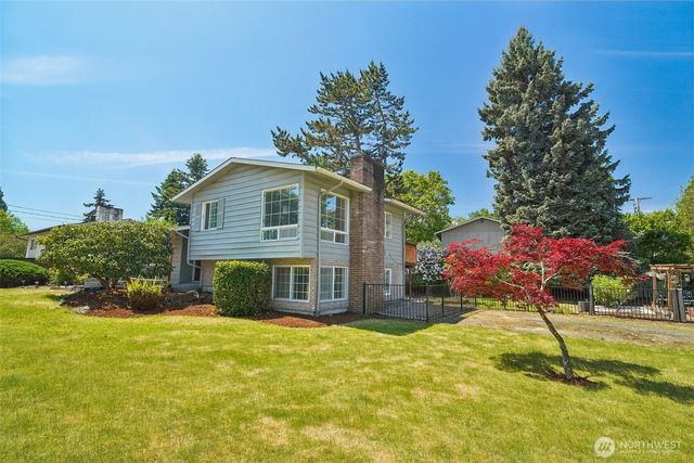 26307 20th Avenue S, Des Moines, WA 98198
