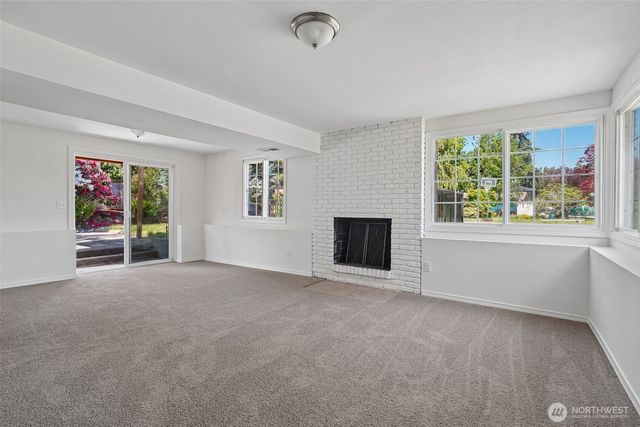 26307 20th Avenue S, Des Moines, WA 98198