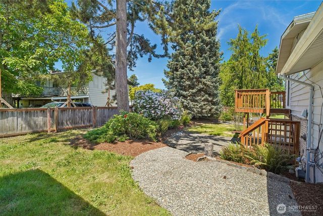 26307 20th Avenue S, Des Moines, WA 98198