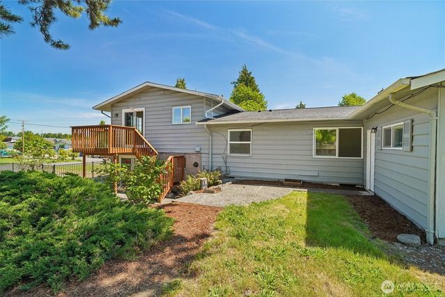 26307 20th Avenue S, Des Moines, WA 98198