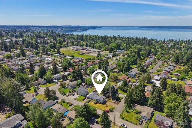 26307 20th Avenue S, Des Moines, WA 98198