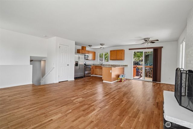 26307 20th Avenue S, Des Moines, WA 98198