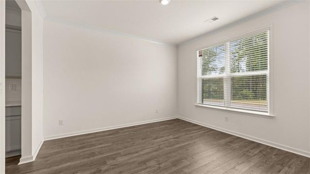 211 Sandy Oak Drive, Loganville, GA 30052