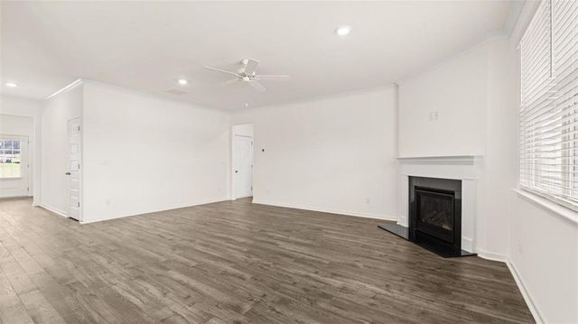 211 Sandy Oak Drive, Loganville, GA 30052