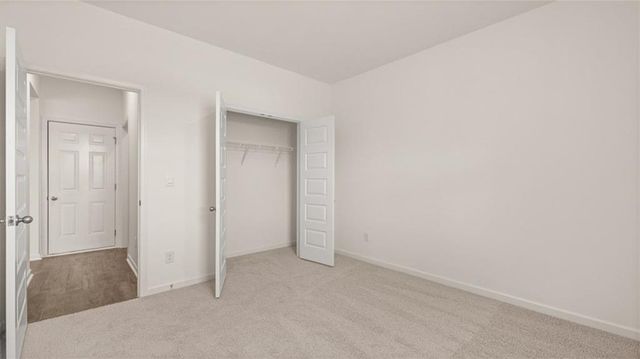 211 Sandy Oak Drive, Loganville, GA 30052