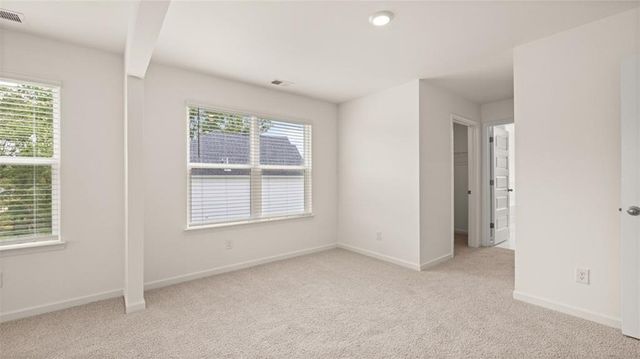 211 Sandy Oak Drive, Loganville, GA 30052