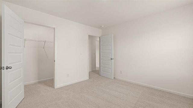 211 Sandy Oak Drive, Loganville, GA 30052