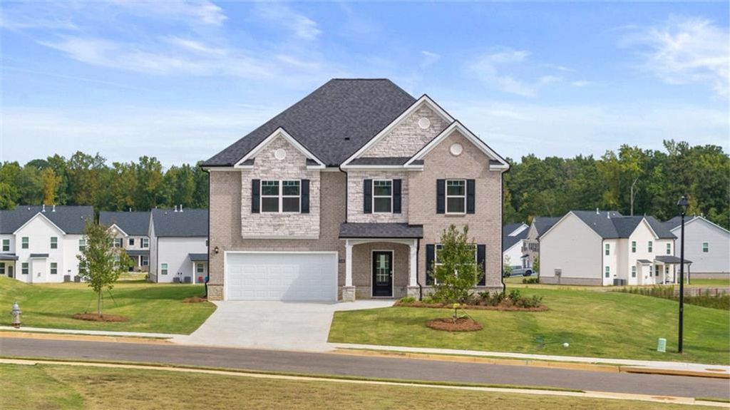 211 Sandy Oak Drive, Loganville, GA 30052
