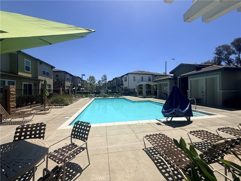 Image 16 of property listing at 2311 S Via Promenade 73, Ontario, CA 91762